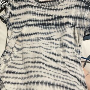 Time and Tru Women's Blue and Black  and white Blouse